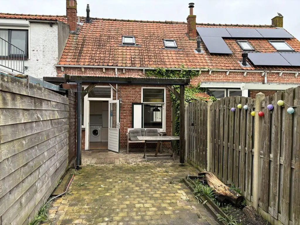 Wilhelminastraat 10, STAVENISSE