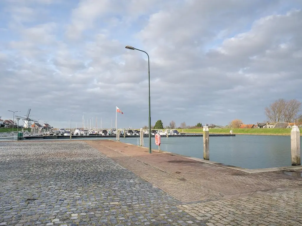 Wilhelminastraat 10, STAVENISSE