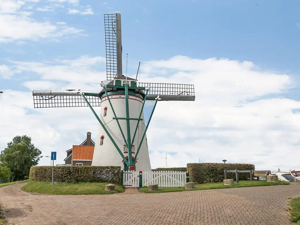 Rijwoning(en), bouwnummer 01 , STAVENISSE