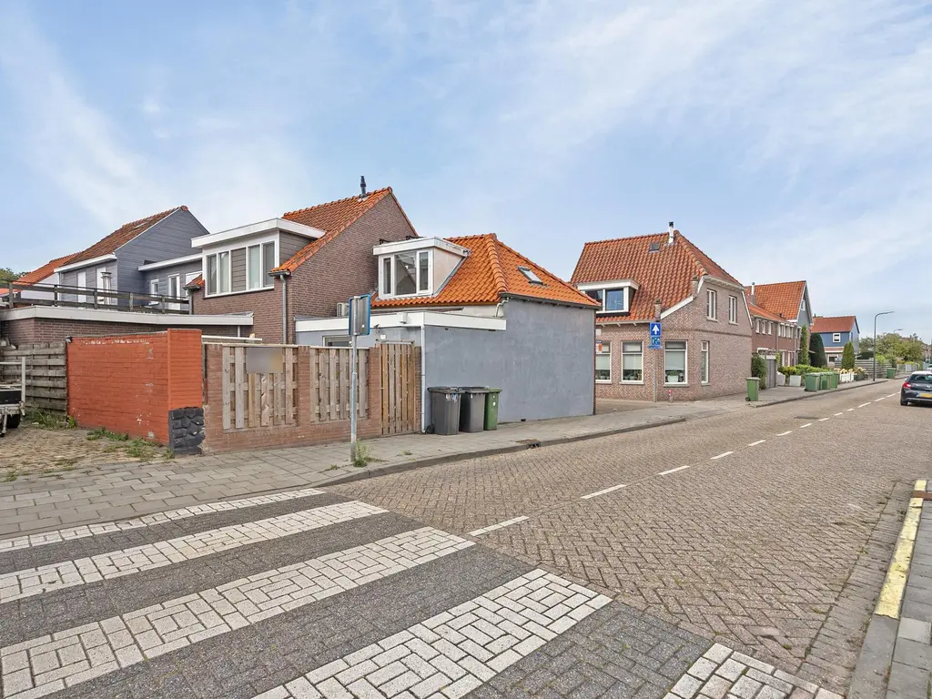 Louisestraat 12, THOLEN