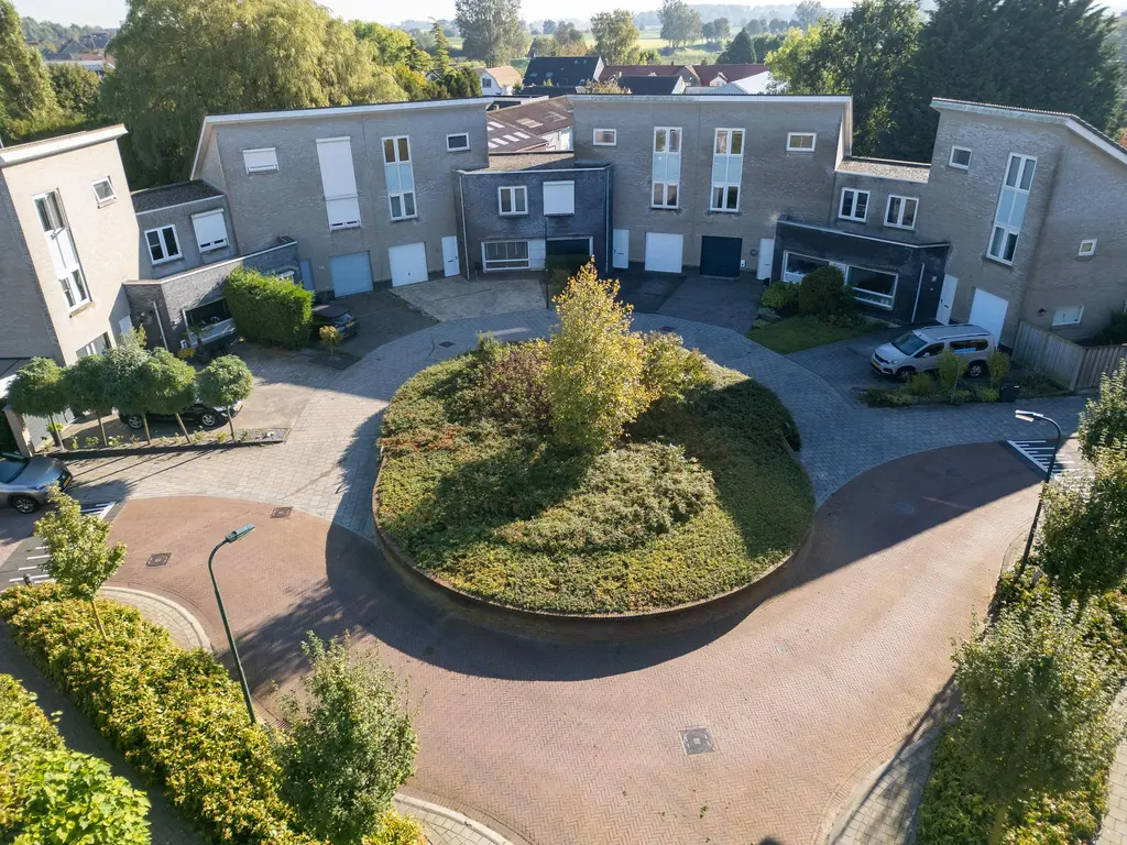 Van Zeylstraat 24, OUD-VOSSEMEER