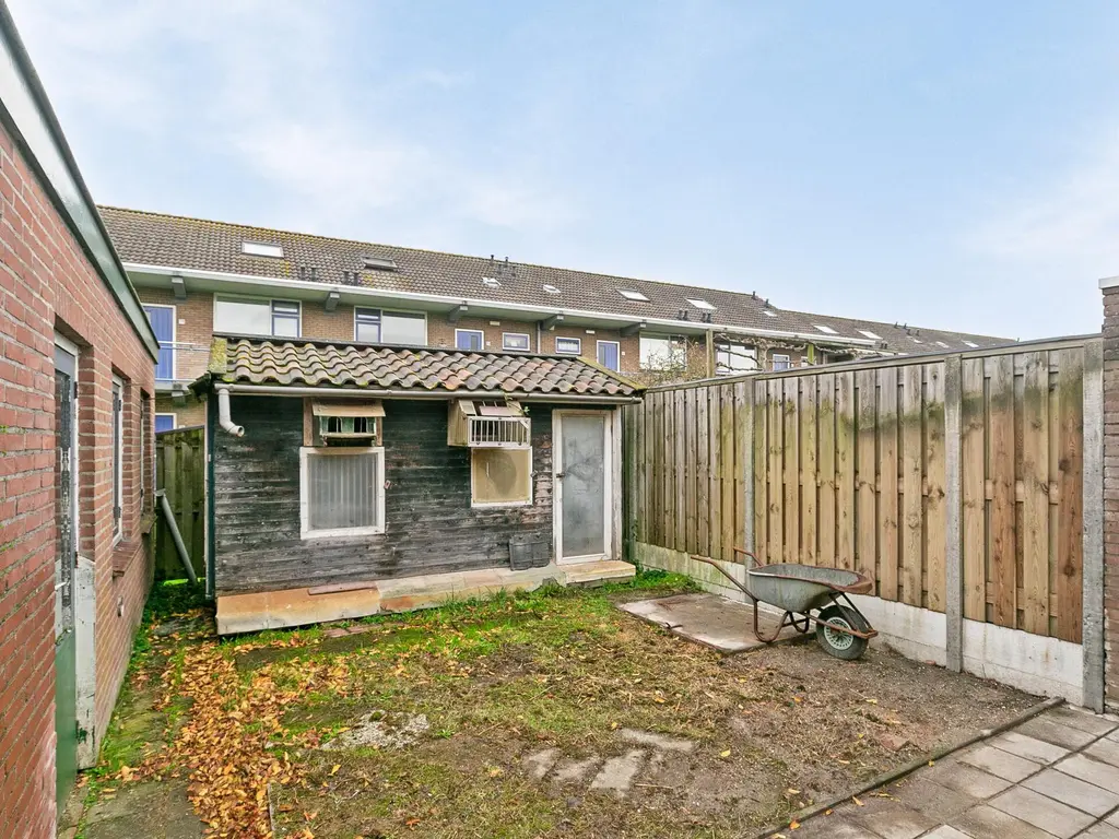 Machteld van Gelrestraat 44, THOLEN