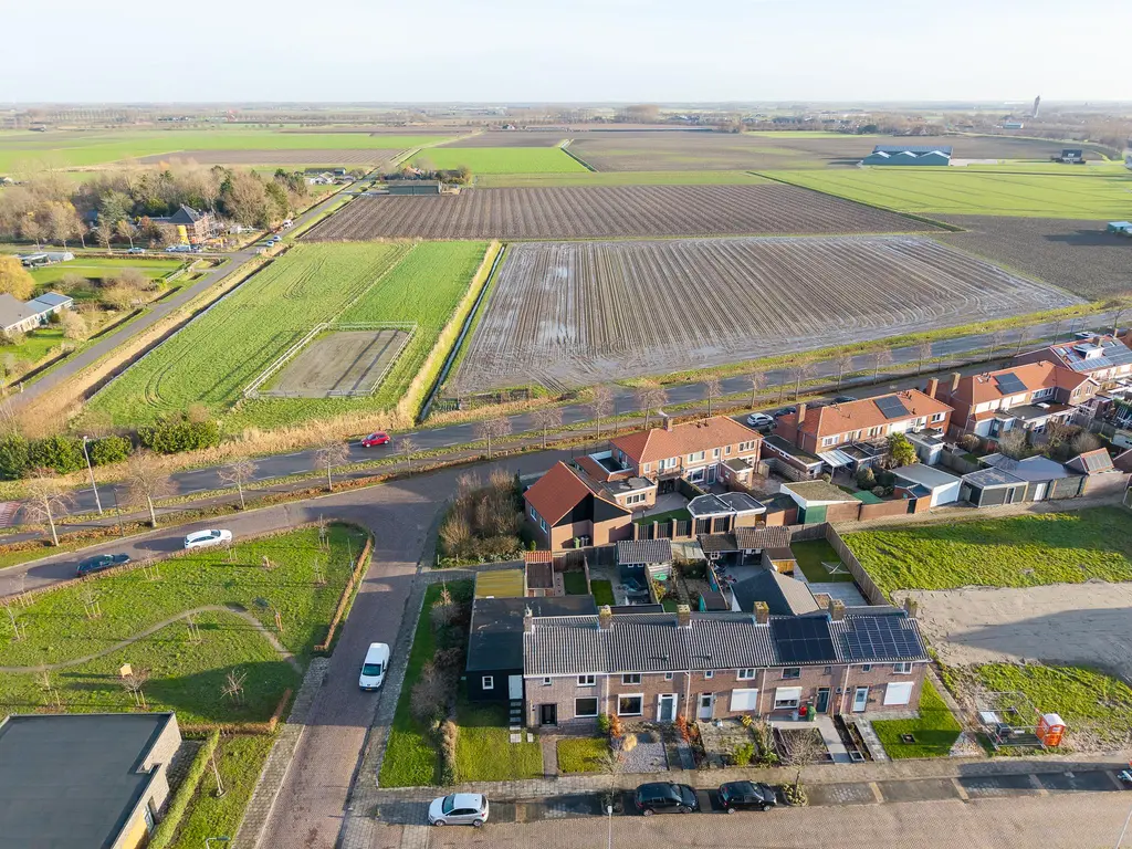 Koningin Julianastraat 1, SINT-MAARTENSDIJK