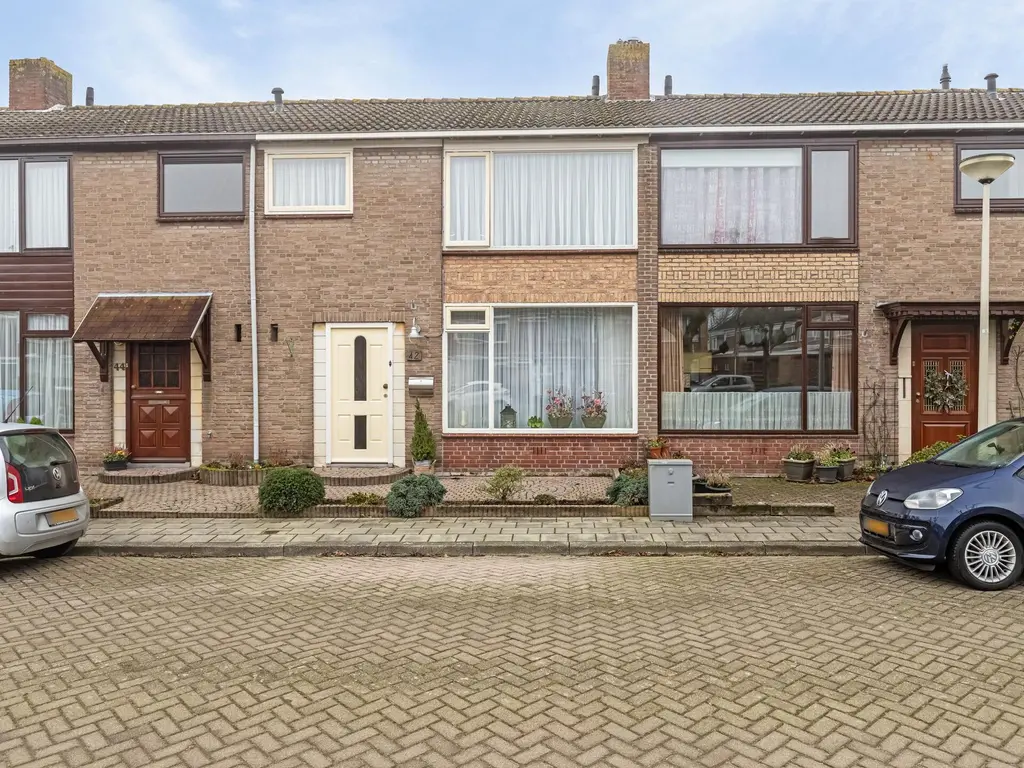 Beethovenstraat 42, HALSTEREN