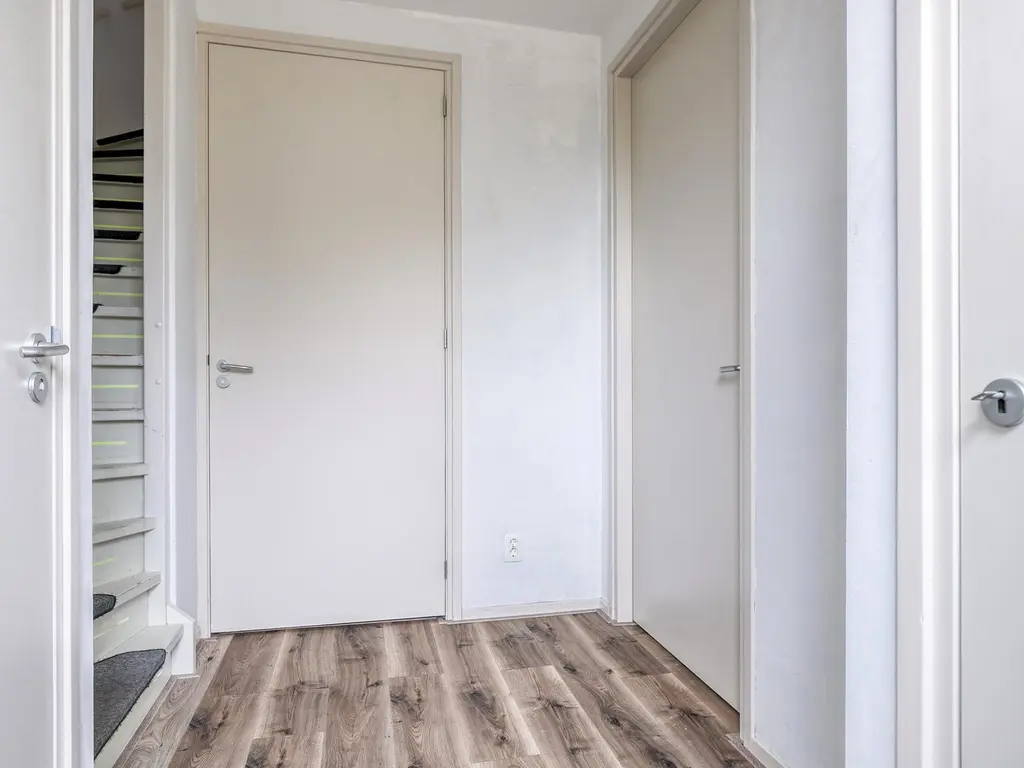 Dokter Bernhardistraat 16, STAVENISSE