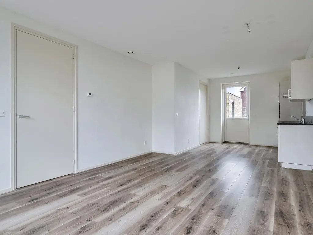 Dokter Bernhardistraat 16, STAVENISSE