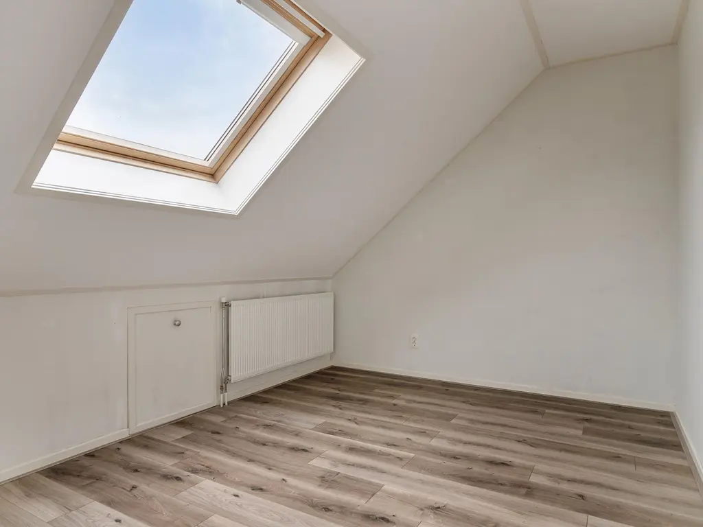 Dokter Bernhardistraat 16, STAVENISSE
