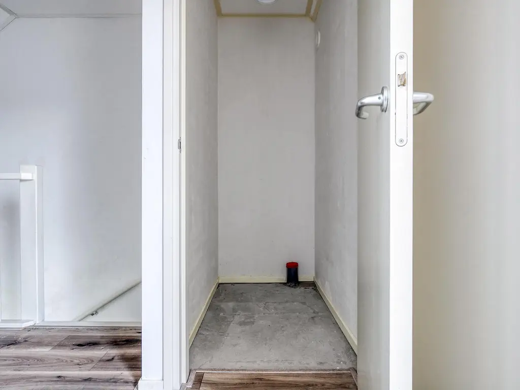 Dokter Bernhardistraat 16, STAVENISSE