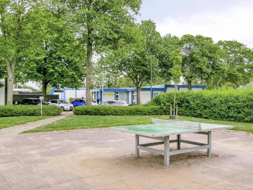Dokter Bernhardistraat 16, STAVENISSE