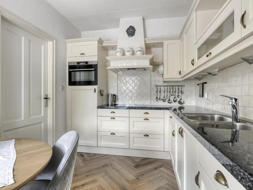 Meanderlaan 210, THOLEN