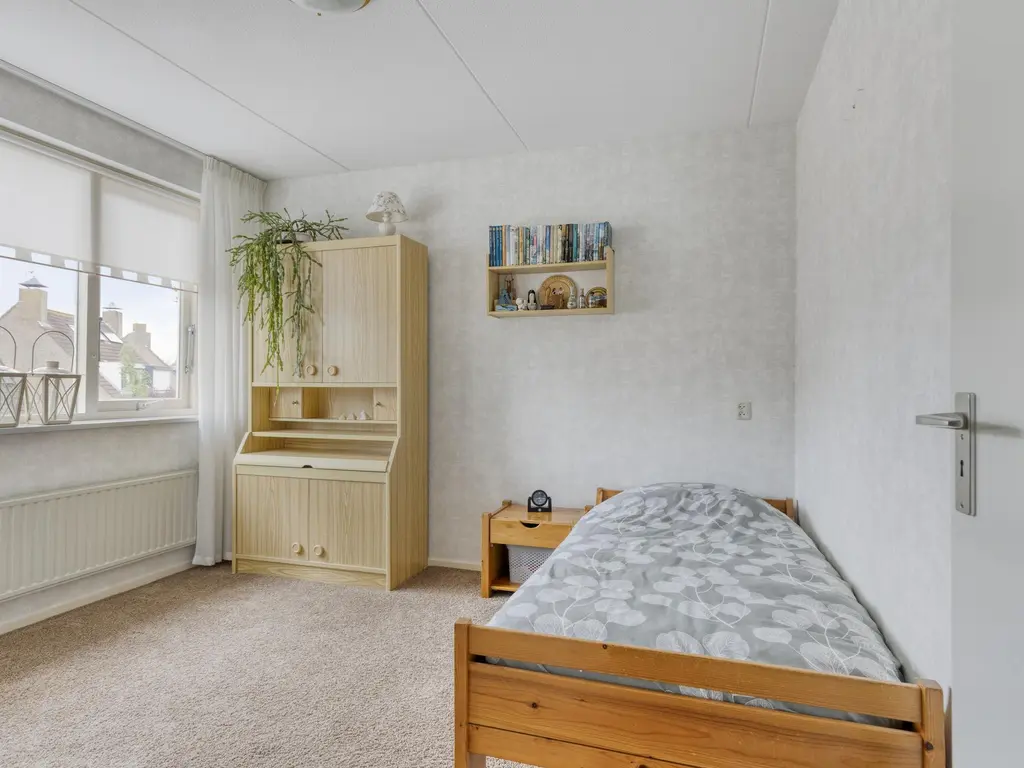 Meanderlaan 210, THOLEN