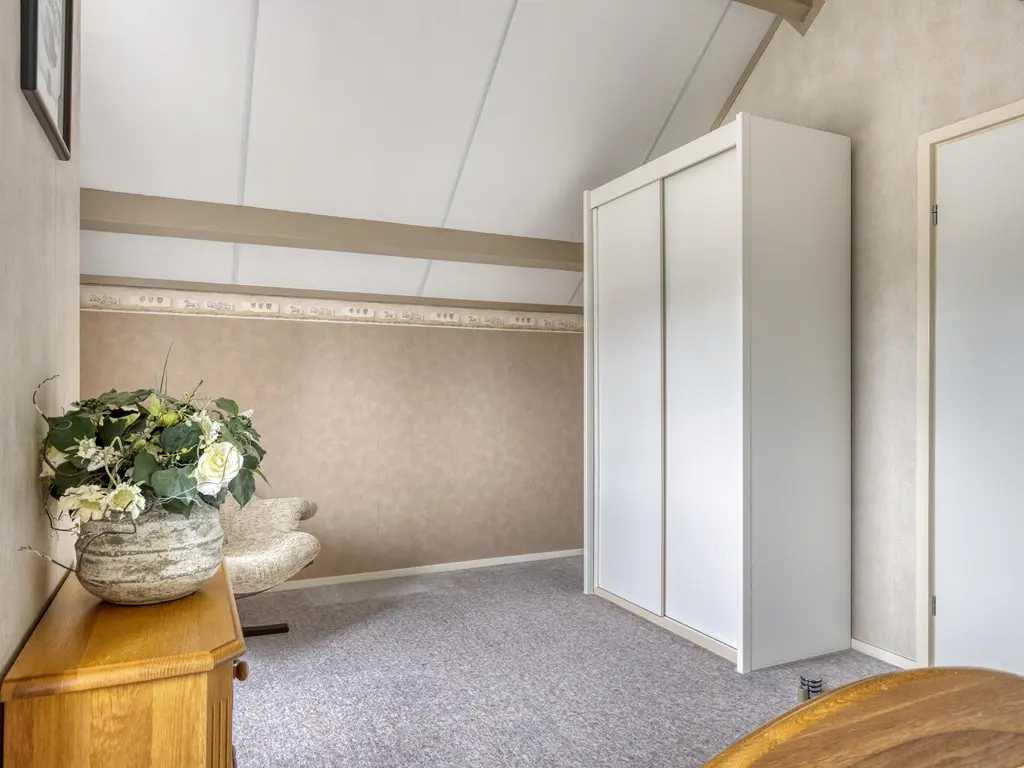 Meanderlaan 210, THOLEN