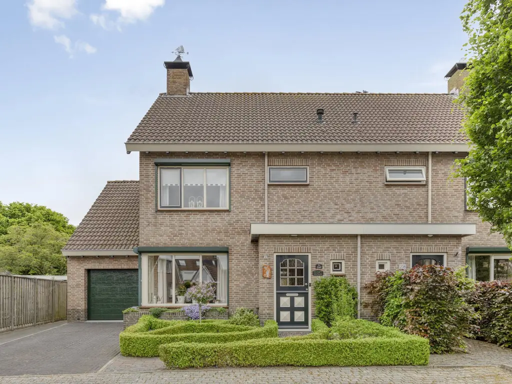 Meanderlaan 210, THOLEN