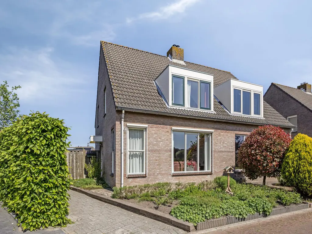 Scholeksterlaan 14, SINT-MAARTENSDIJK