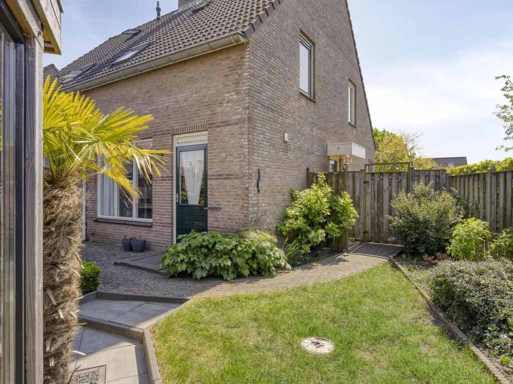 Scholeksterlaan 14, SINT-MAARTENSDIJK