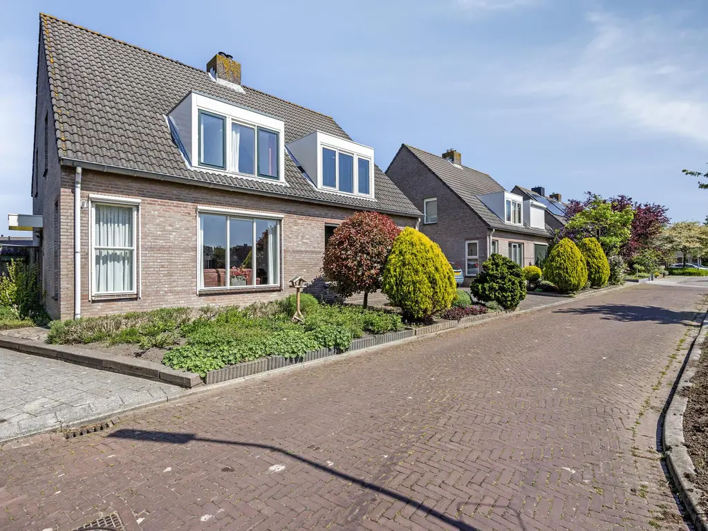 Scholeksterlaan 14, SINT-MAARTENSDIJK