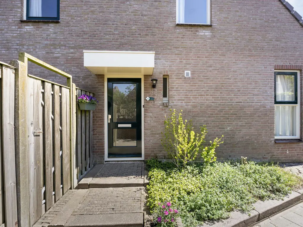 Scholeksterlaan 14, SINT-MAARTENSDIJK