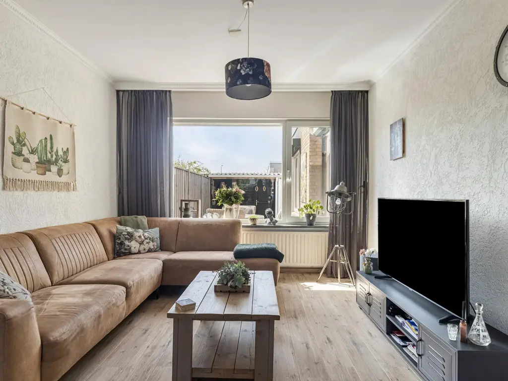 Burgemeester Baasstraat 37, SINT-ANNALAND