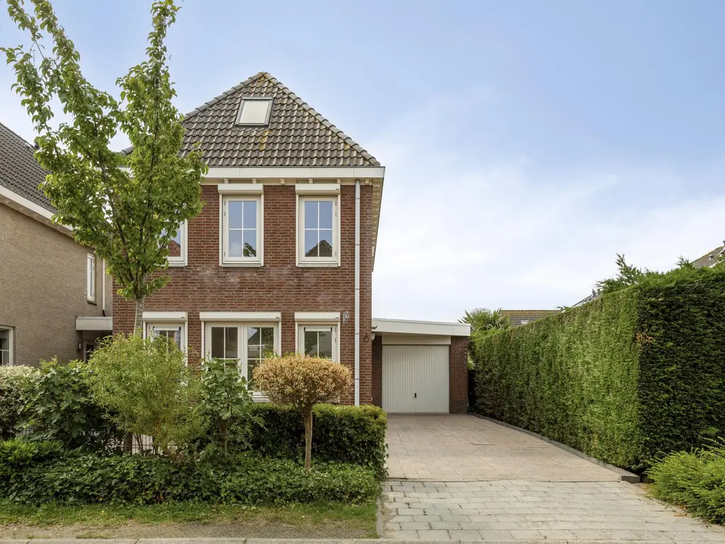 Van Overveststraat 6, OUD-VOSSEMEER