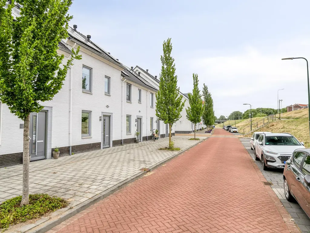 Schansdijk 7, THOLEN