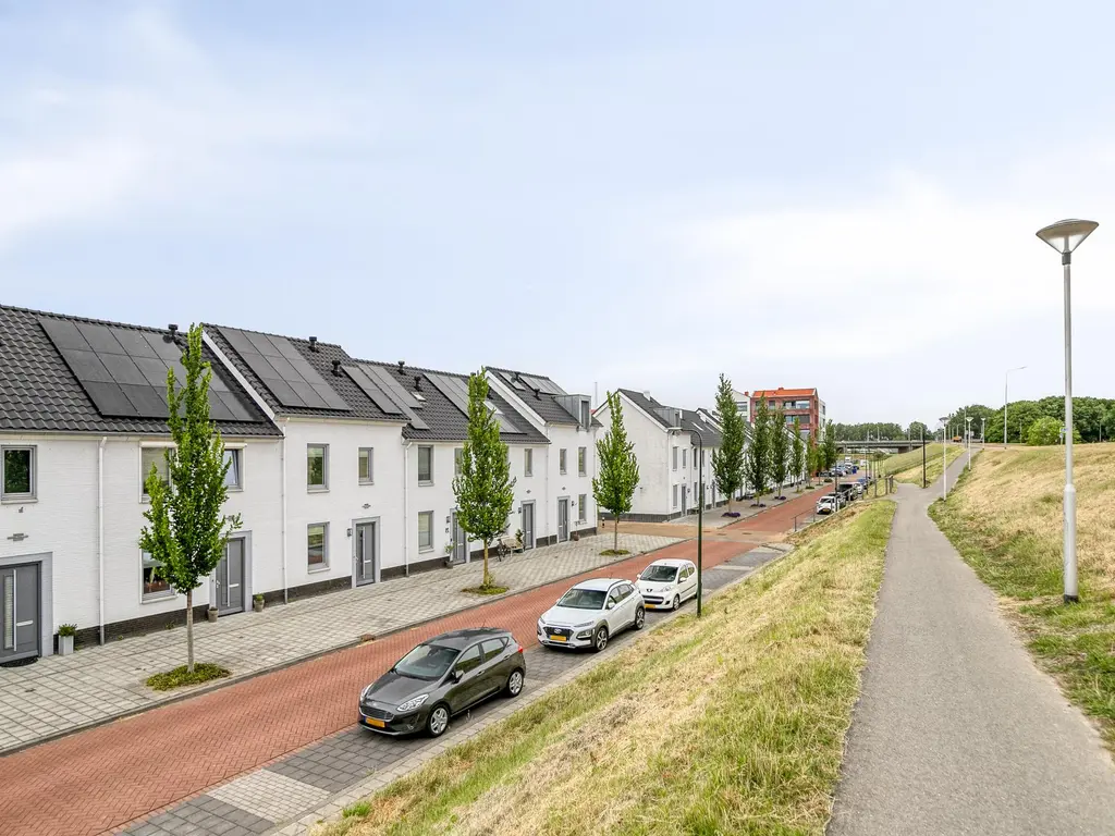 Schansdijk 7, THOLEN