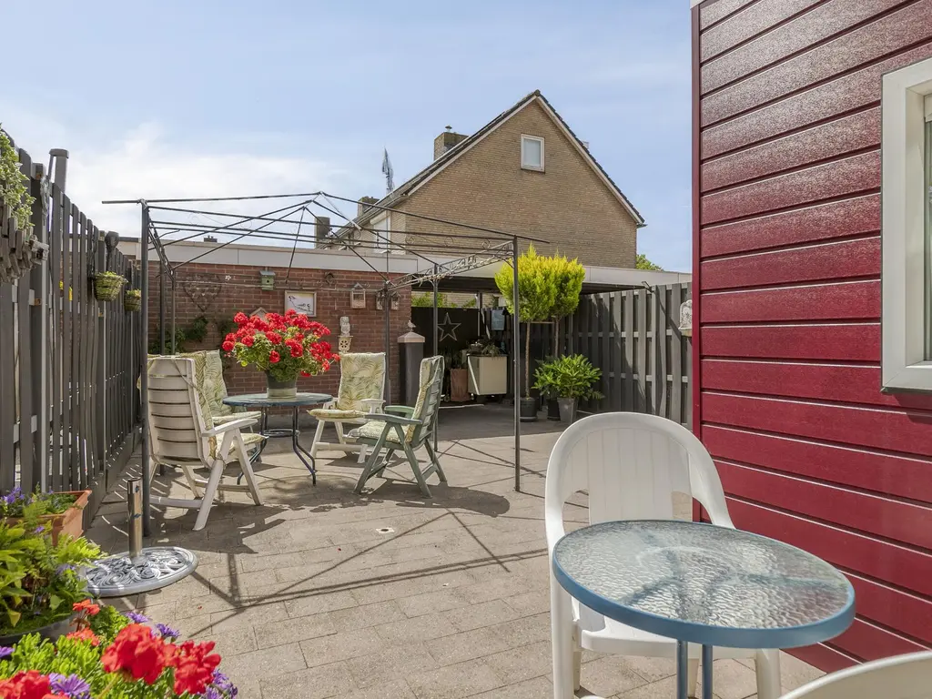 Mossellaan 62, THOLEN