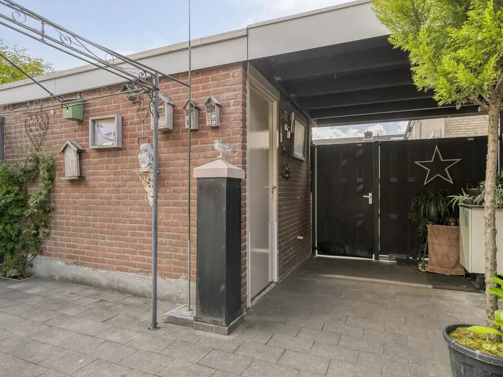 Mossellaan 62, THOLEN