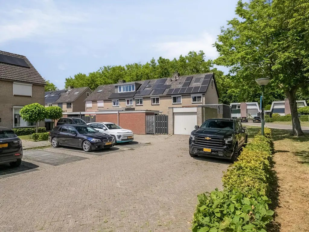 Mossellaan 62, THOLEN