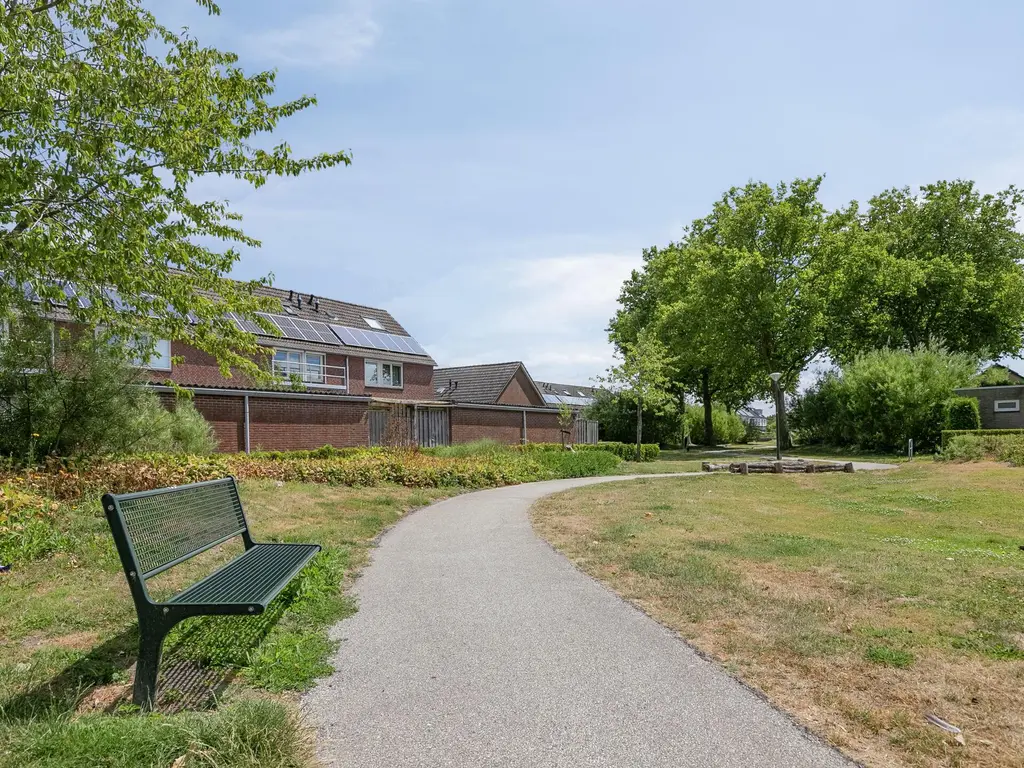 Mossellaan 62, THOLEN