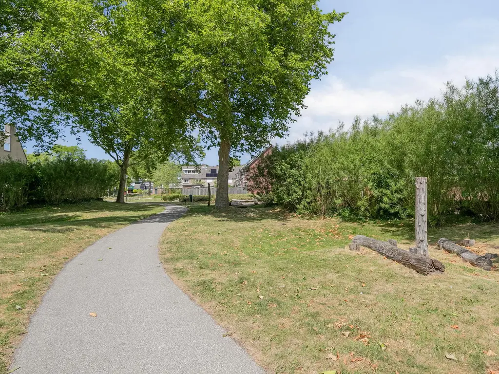 Mossellaan 62, THOLEN