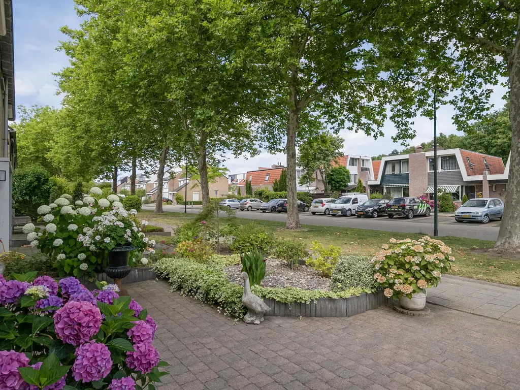 Mossellaan 62, THOLEN