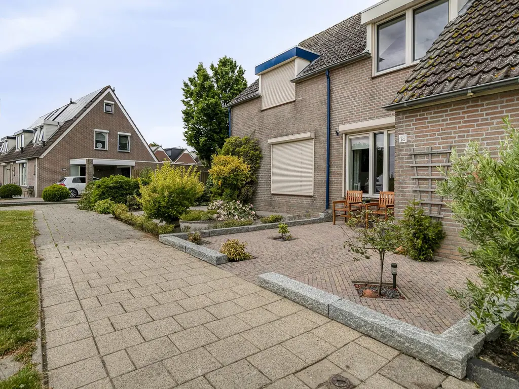 Scarpe Ee-laan 18, SCHERPENISSE