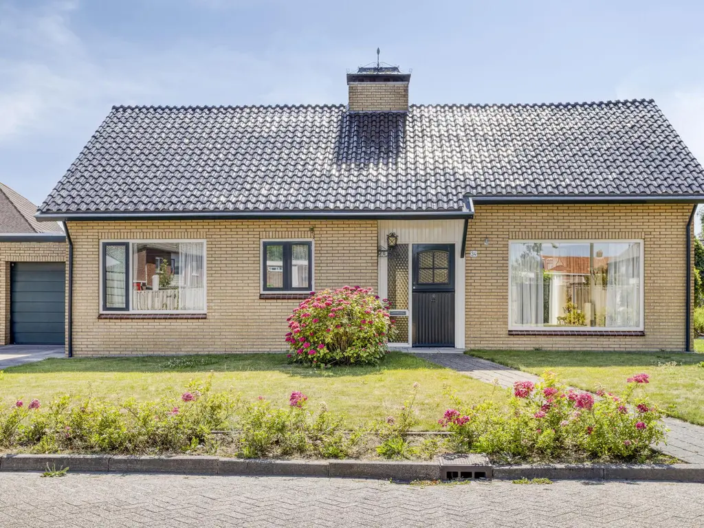 Anna van Bourgondiestraat 34, SINT-ANNALAND