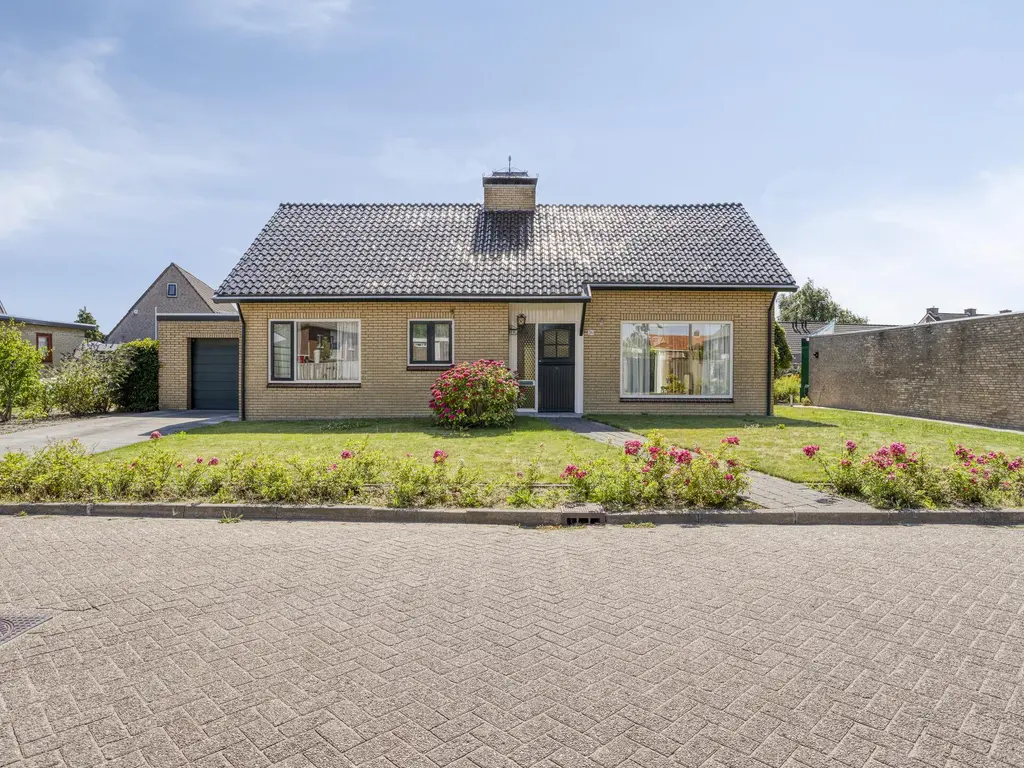 Anna van Bourgondiestraat 34, SINT-ANNALAND