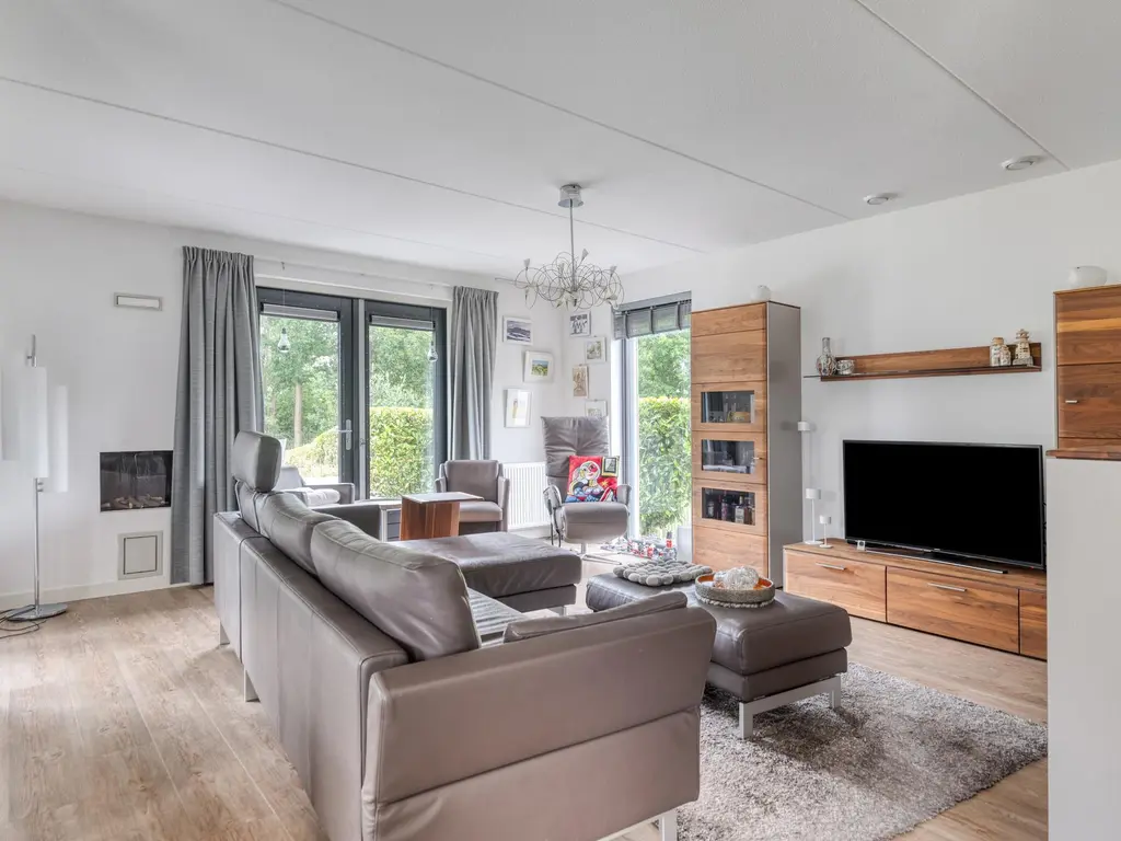 Oesterdam 167, THOLEN