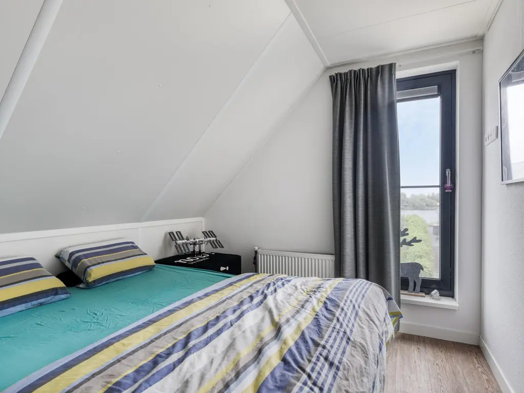 Oesterdam 167, THOLEN