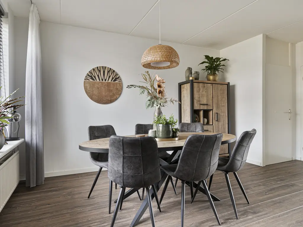 Touwslagersdreef 23, THOLEN