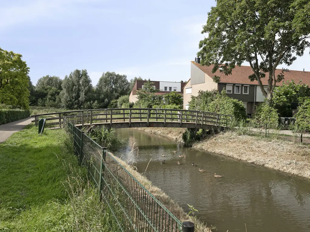 Touwslagersdreef 23, THOLEN