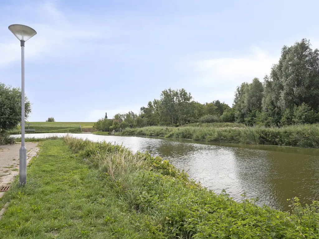 Touwslagersdreef 23, THOLEN