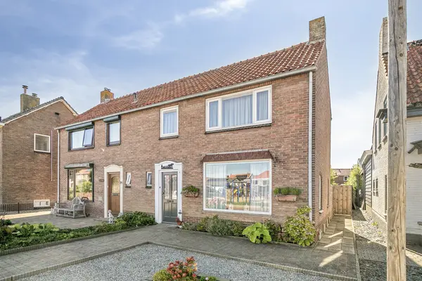 Schoolstraat 12