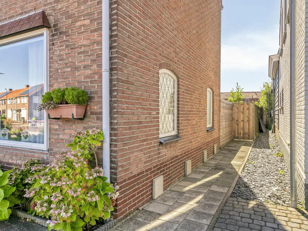 Schoolstraat 12, SINT-ANNALAND