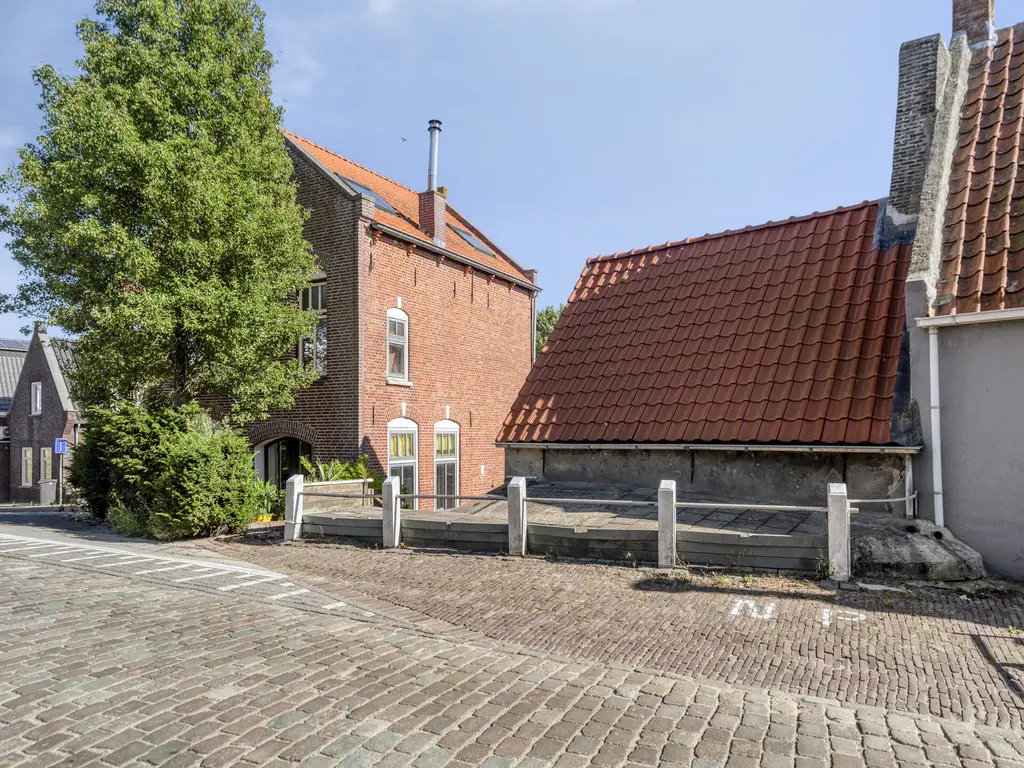 Stoofdijk 2, STAVENISSE