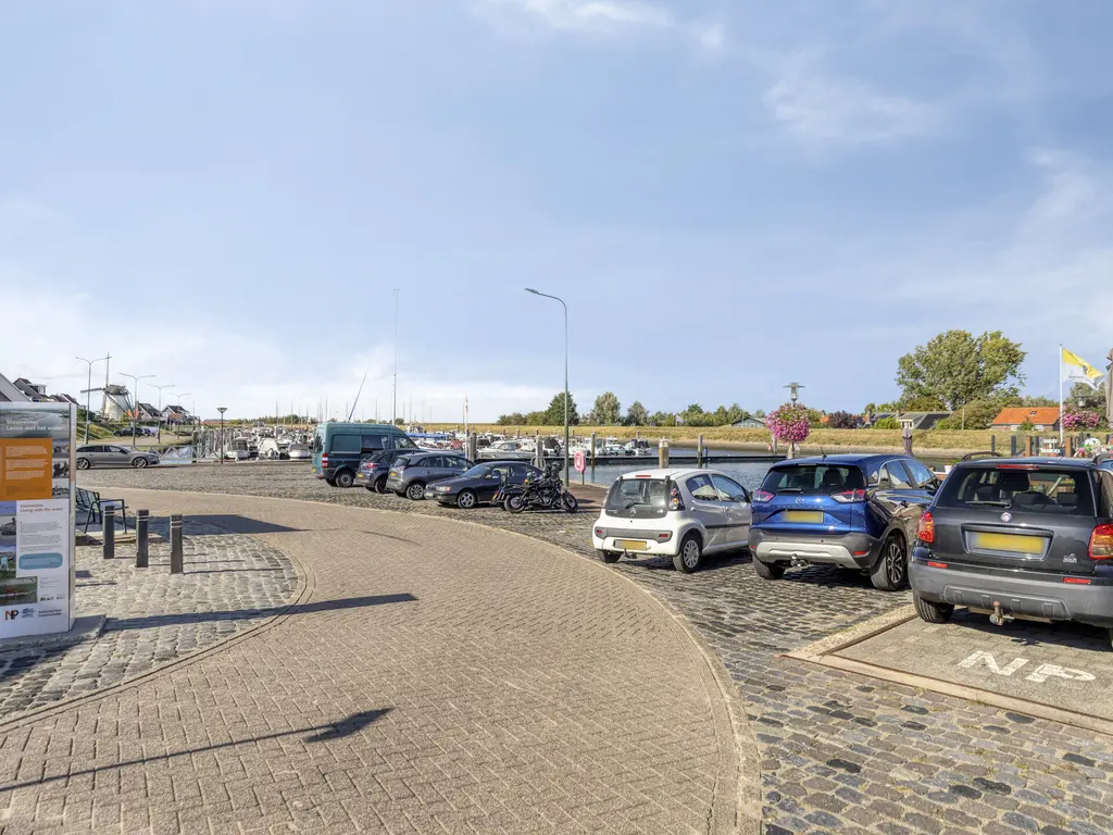 Stoofdijk 2, STAVENISSE