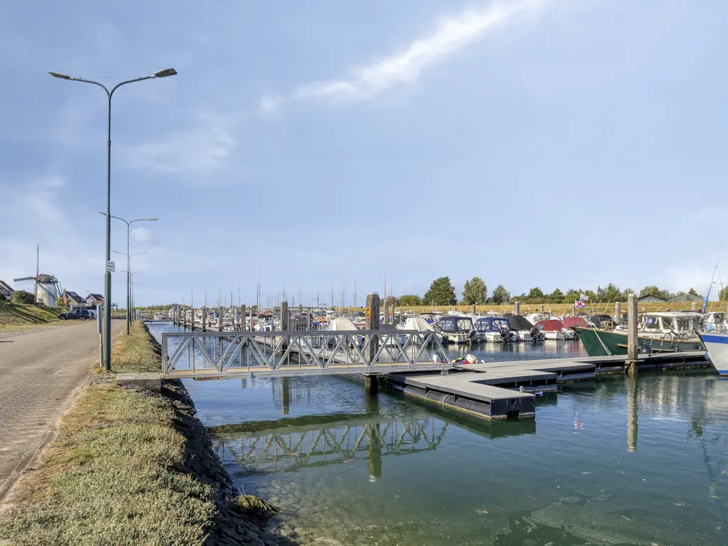 Stoofdijk 2, STAVENISSE
