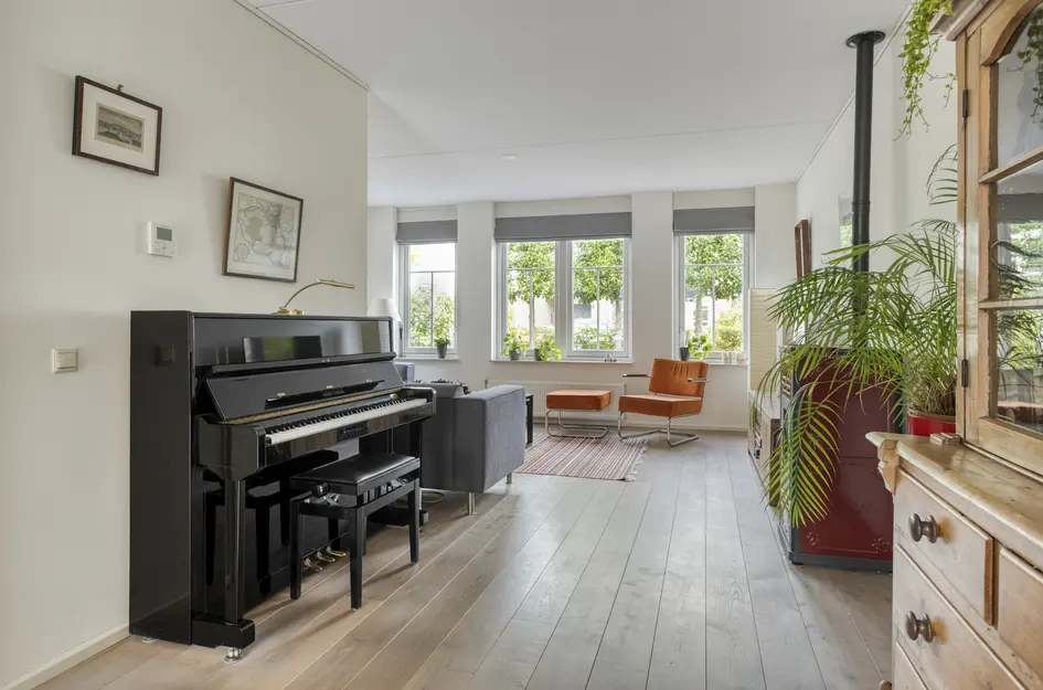 Van Overveststraat 8
