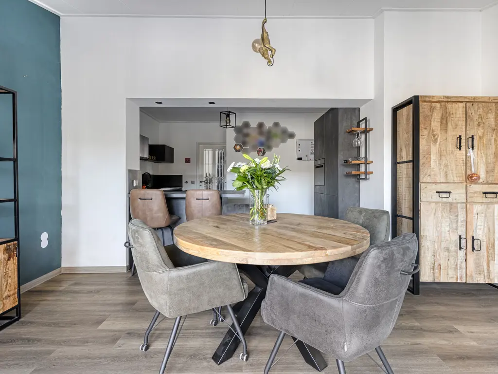 Machteld van Gelrestraat 48, THOLEN