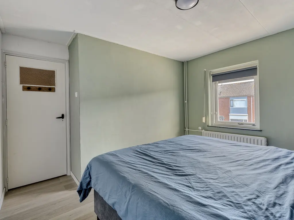 Machteld van Gelrestraat 48, THOLEN