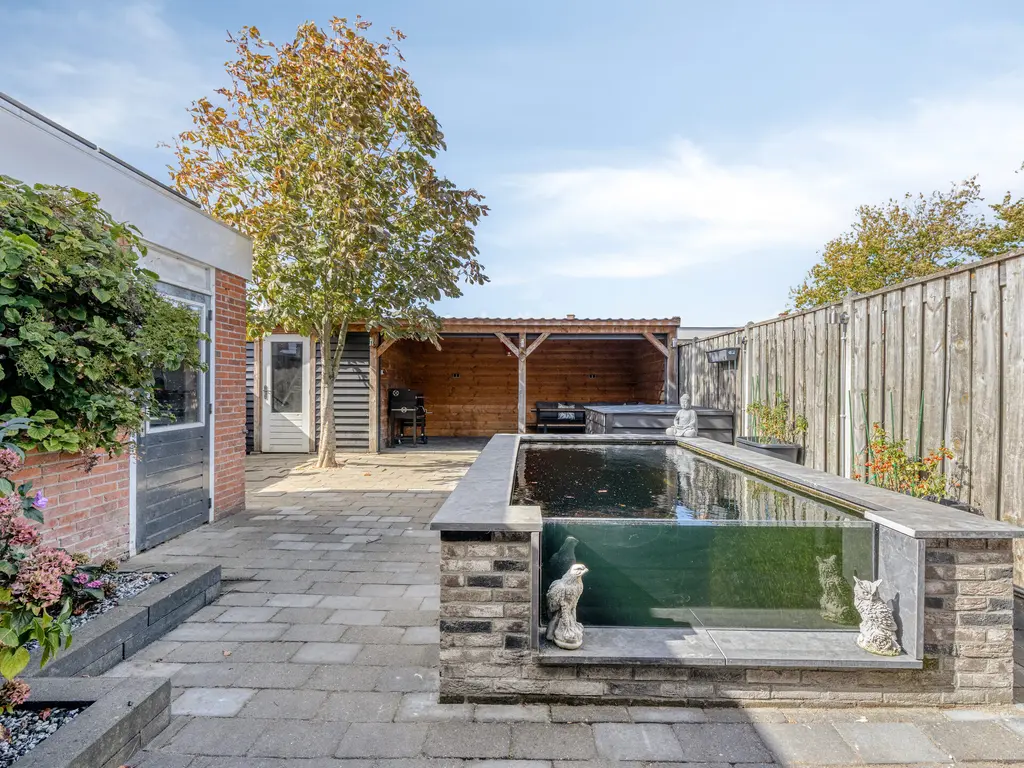 Machteld van Gelrestraat 48, THOLEN