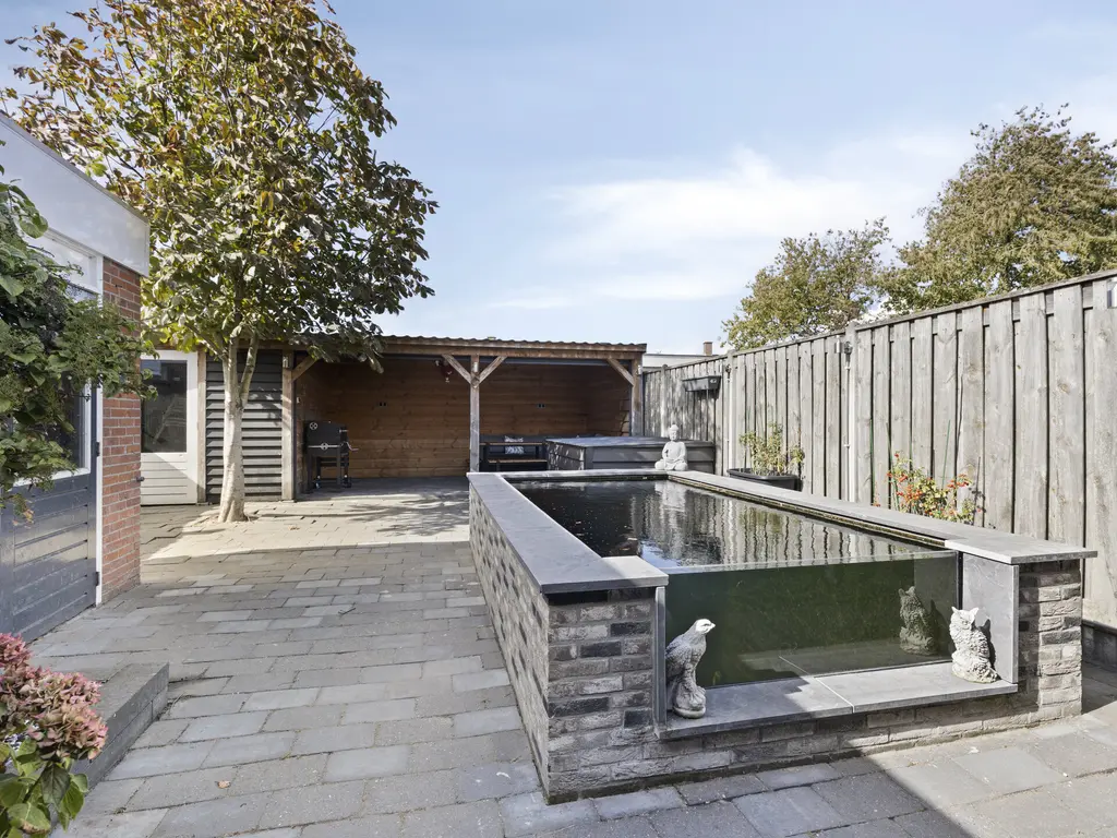 Machteld van Gelrestraat 48, THOLEN