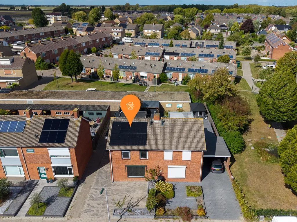 Machteld van Gelrestraat 48, THOLEN